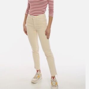 Mother High Waisted Rascal Ankle Fray Jeans in Chalk Ivory Size 29